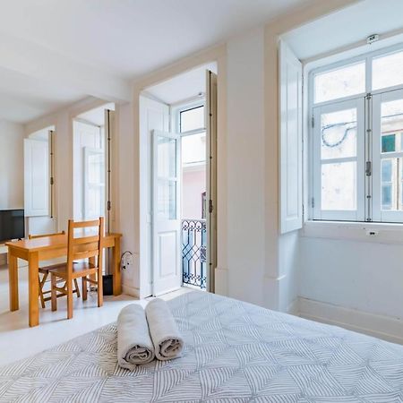 R3 - Coimbra Lovers - Mondego Suite Bagian luar foto